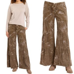XCVI WEARABLES TERRACED WIDE LEG PANT
Color: Stone Wash Courtyard NWT!